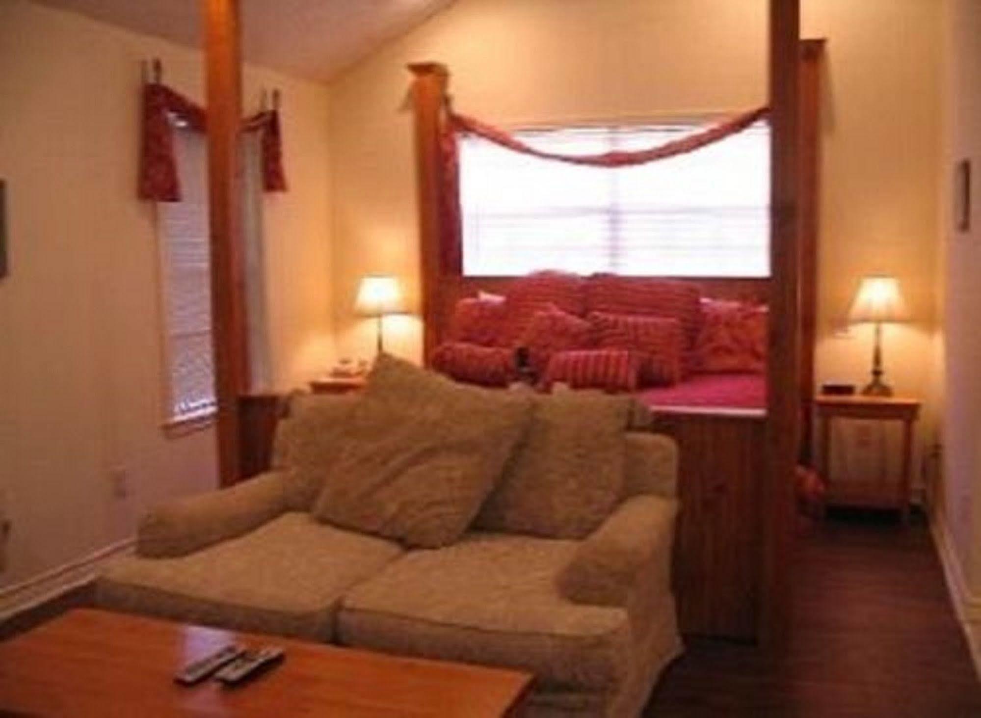 Pine Creek Country Inn Nacogdoches Exterior foto